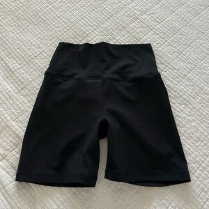 SET ACTIVE LUXFORM BLACK BIKER SHORTS - S